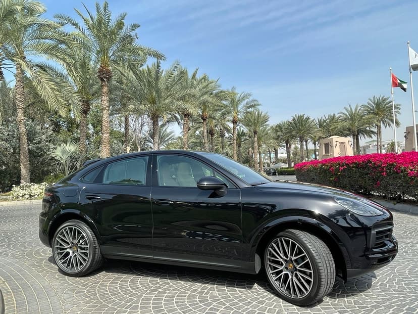 Porsche Cayenne 2022 huren Dubai - Weergave 5