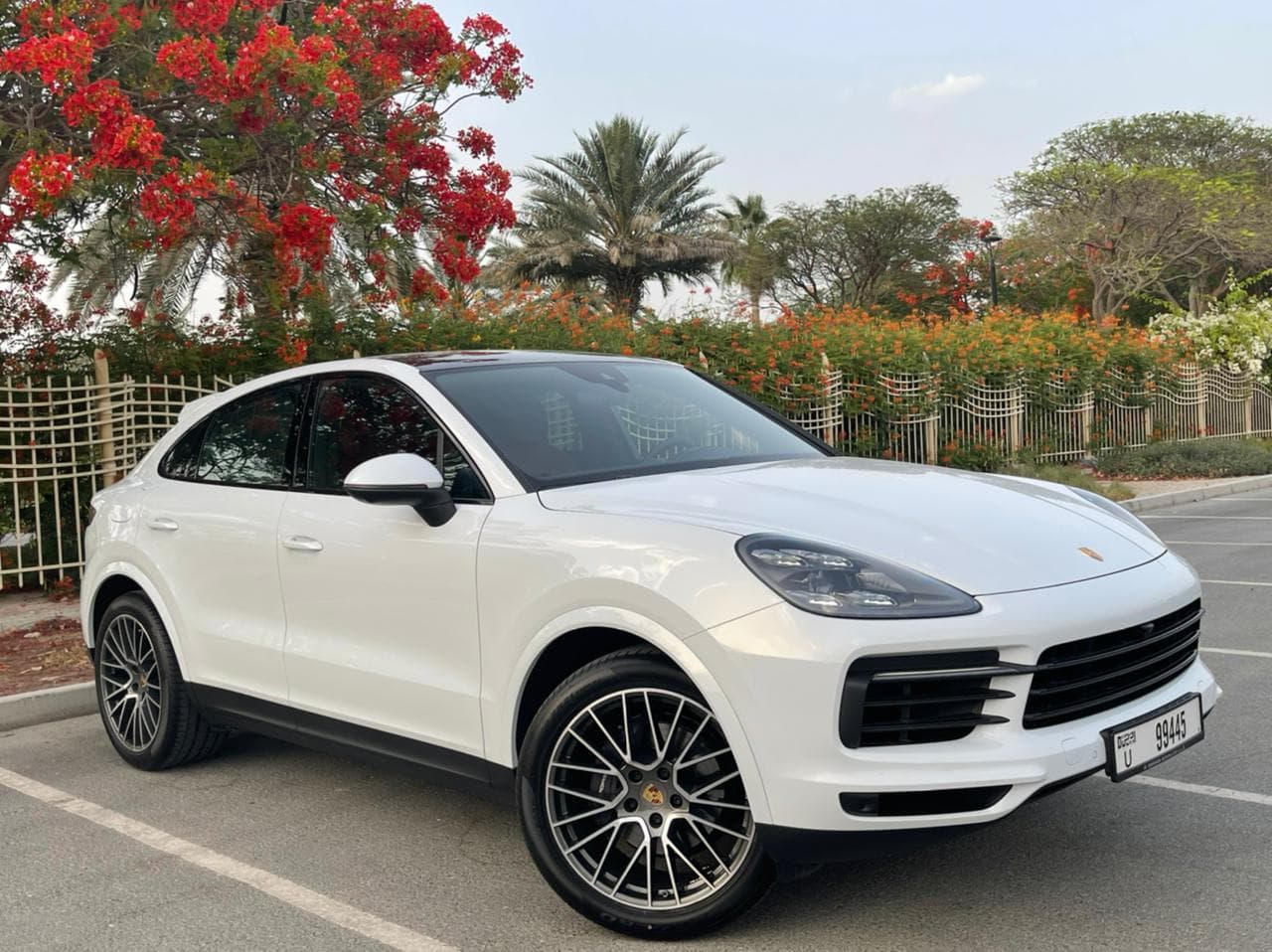 Porsche Cayenne 2022 mieten in Dubai - Ansicht 2