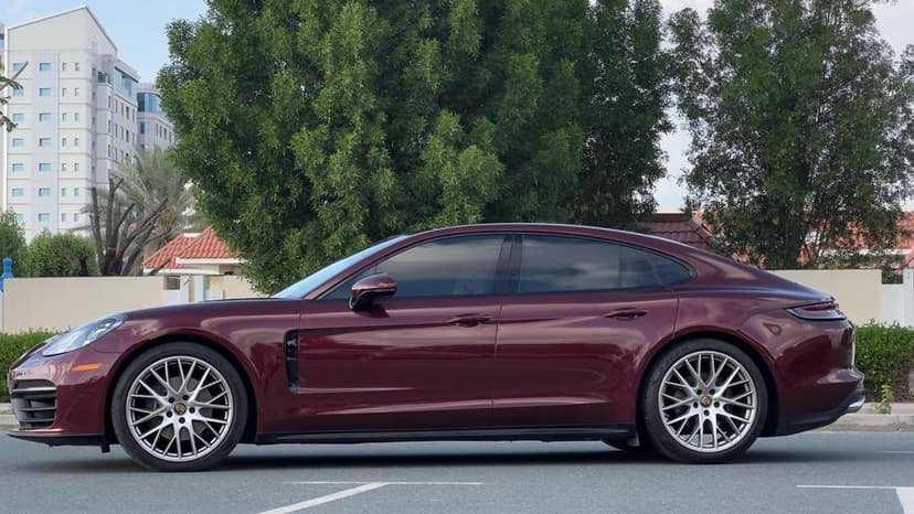 Porsche Panamera 2022 huren Dubai - Weergave 6
