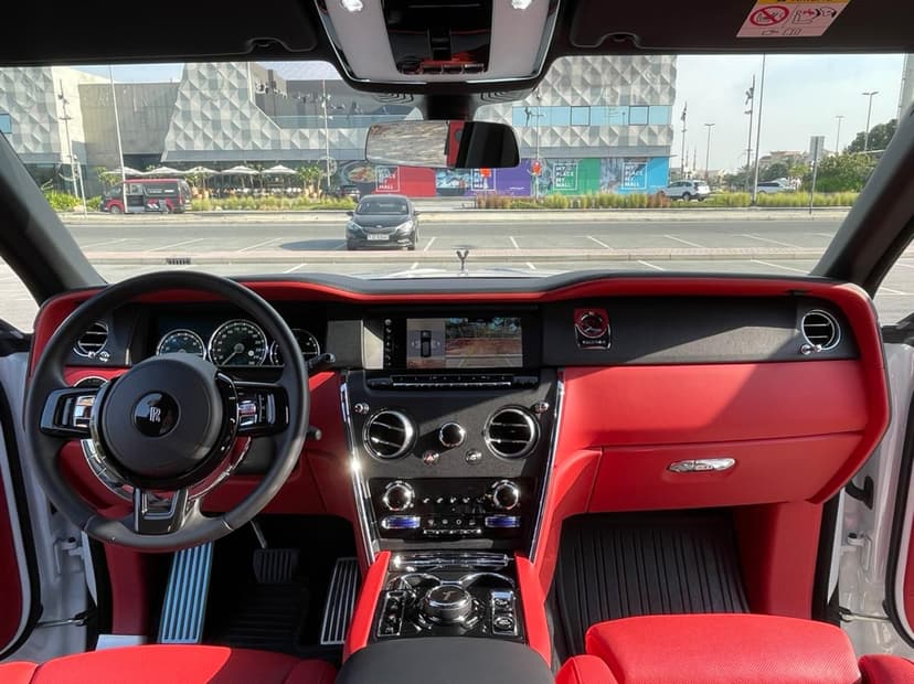Rolls-Royce Cullinan 2020 Rental Dubai - View 6