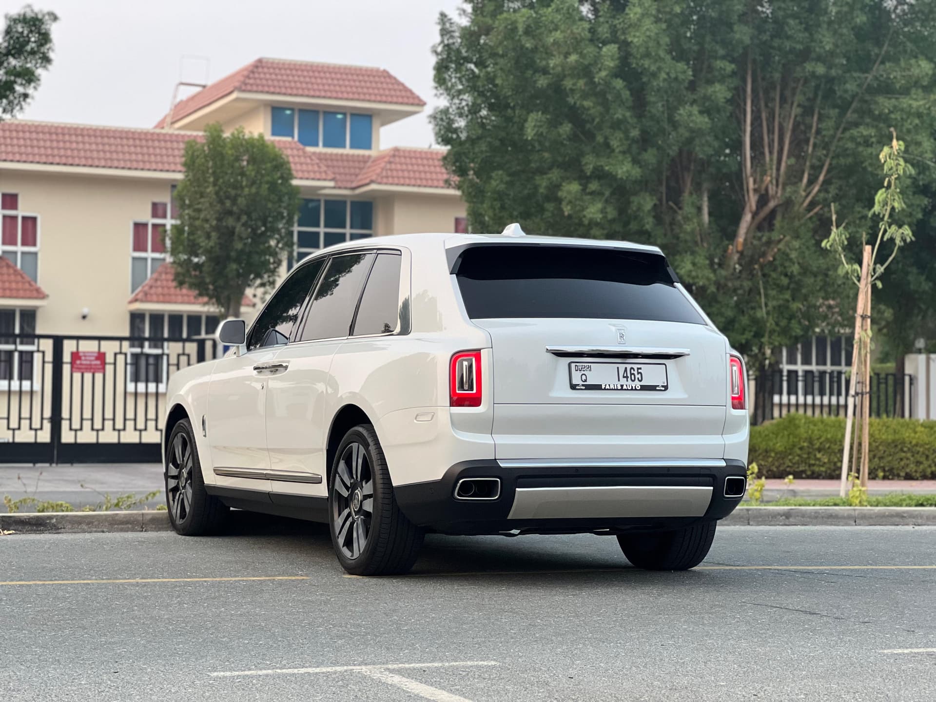 Rolls-Royce Cullinan 2021 mieten in Dubai - Ansicht 4