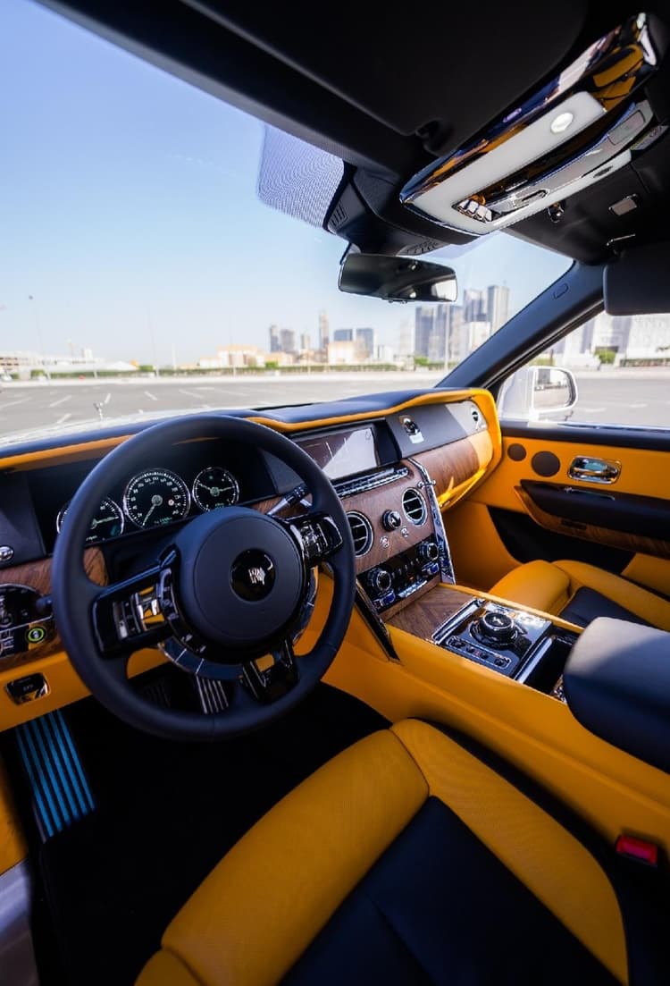 Rolls Royce Cullinan 2023 huren Dubai - Weergave 4