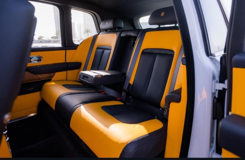 Rolls Royce Cullinan 2023 huren Dubai - Weergave 6