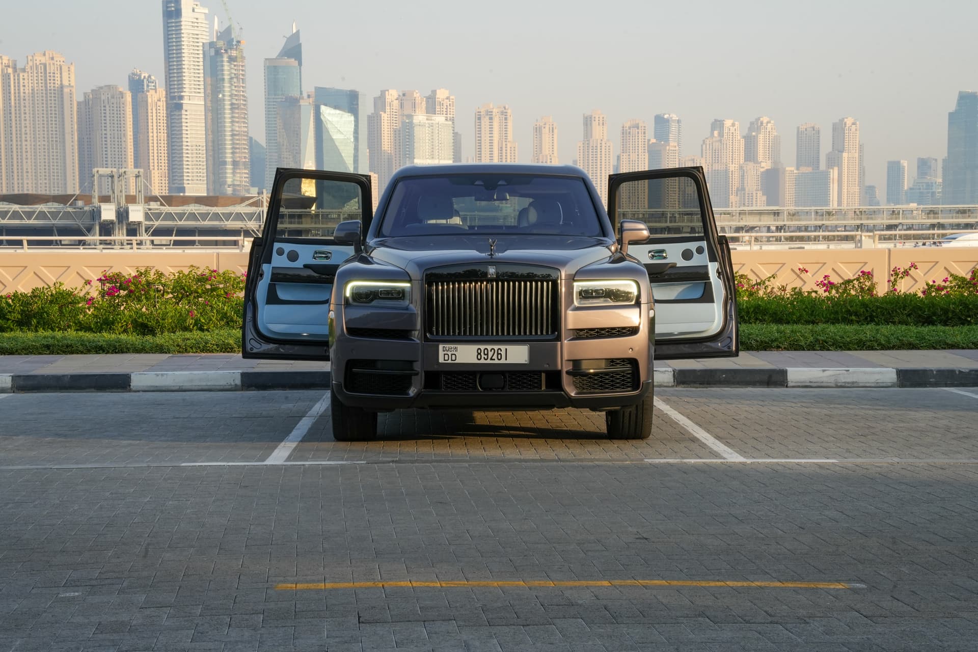 Rolls-Royce Cullinan 2024 mieten in Dubai - Ansicht 3