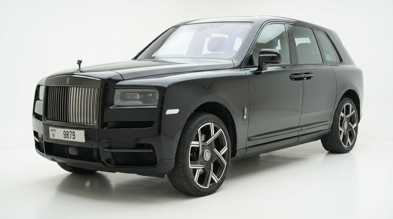 Rolls-Royce Cullinan Black Badge 2025 mieten in Dubai - Frontansicht