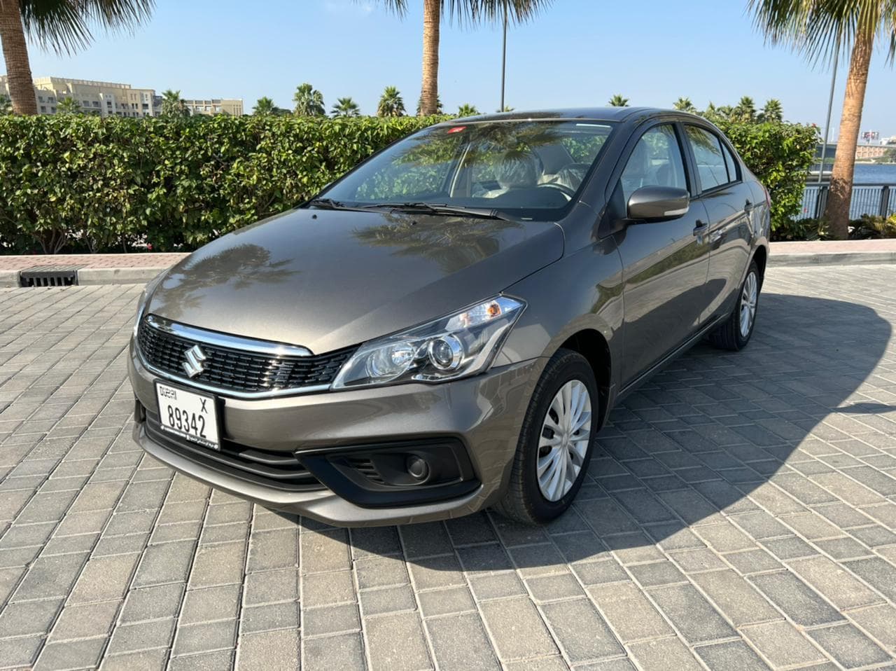 Suzuki Ciaz 2022 mieten in Dubai - Frontansicht