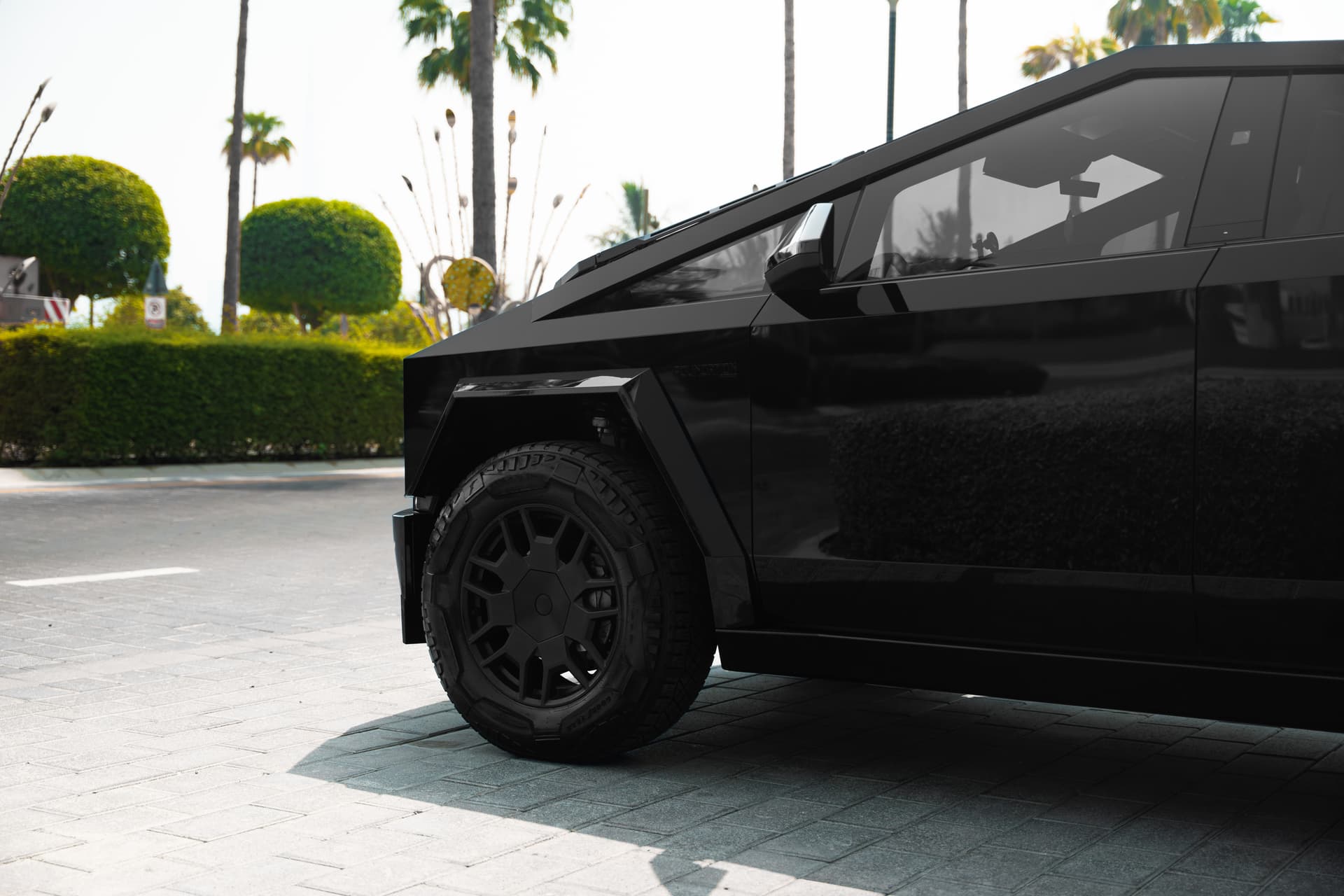 Tesla Cybertruck Cyberbeast Foundation Series 2024 huren Dubai - Weergave 4