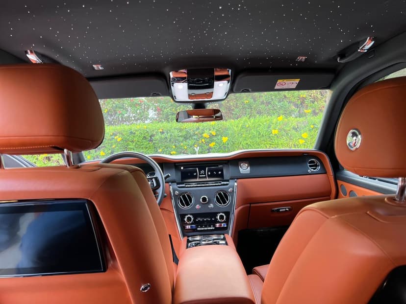 Rolls-Royce Cullinan 2020 Rental Dubai - View 8