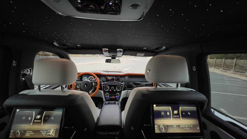 تأجير Rolls-Royce Cullinan Mansory 2021 في دبي - صورة 9