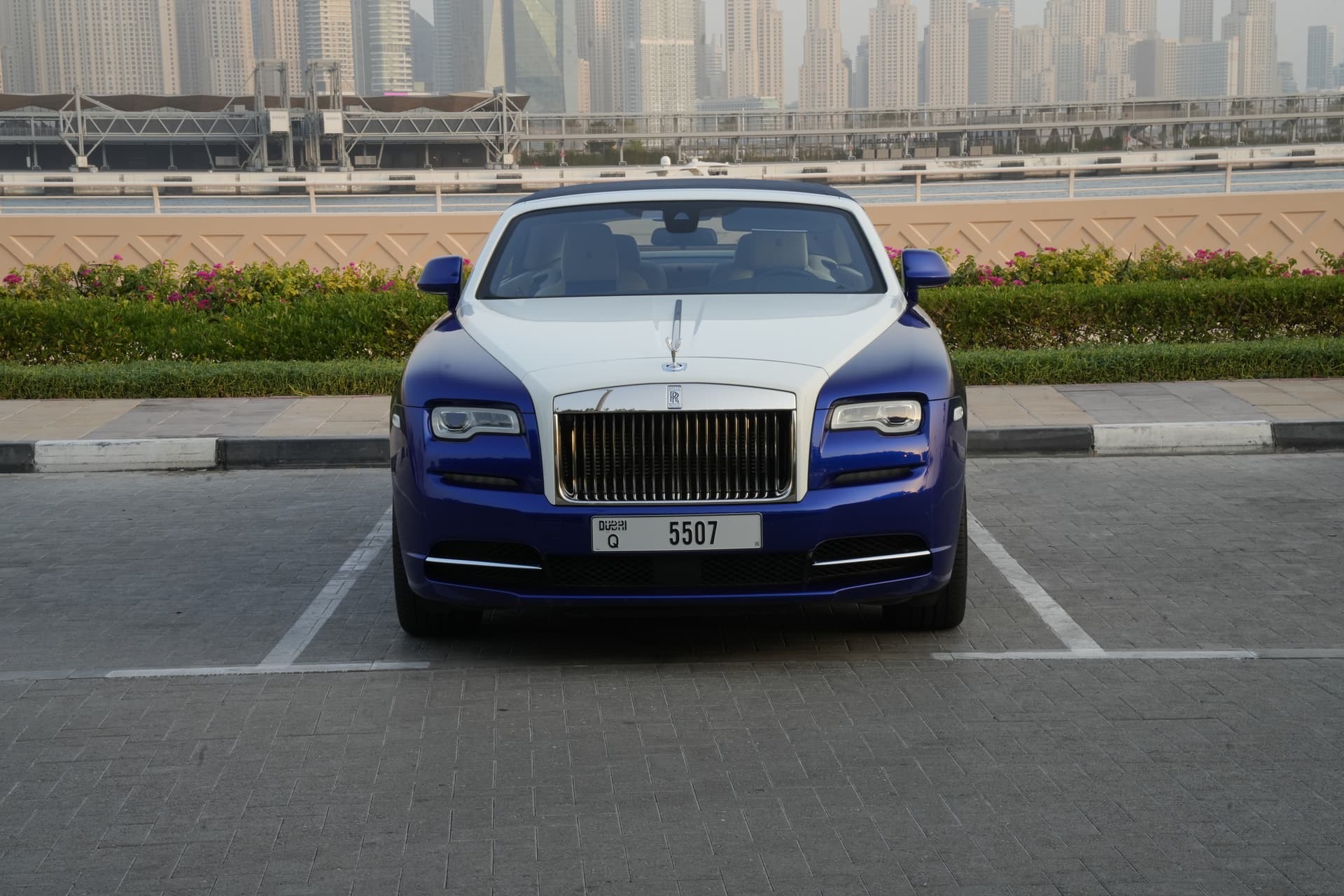تأجير Rolls-Royce Dawn 2016 في دبي - صورة تفصيلية