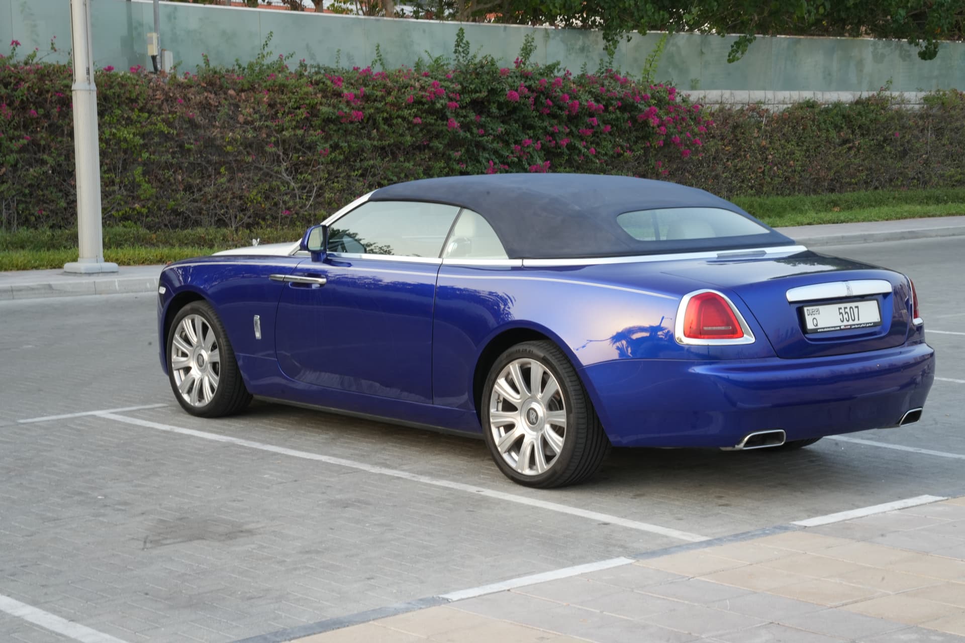 تأجير Rolls-Royce Dawn 2016 في دبي - صورة تفصيلية