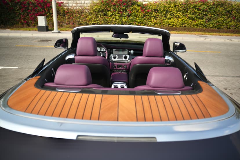 Rolls-Royce Dawn 2019 Rental Dubai - View 7